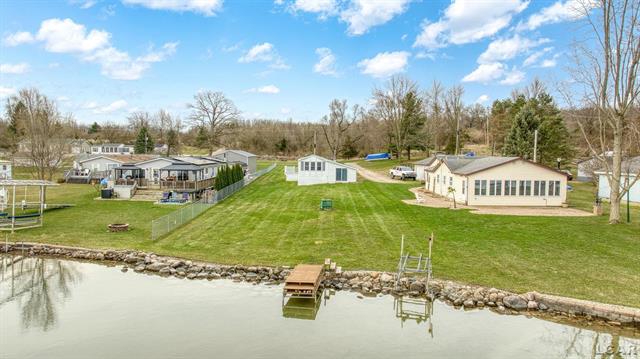 front view picture of 35 Winchester Drive, Addison, MI. 49220