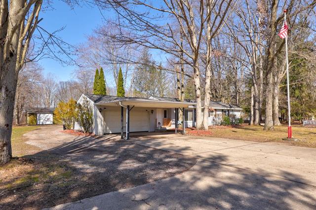 front view picture of 9810 Marshall Road, Birch Run, MI. 48415
