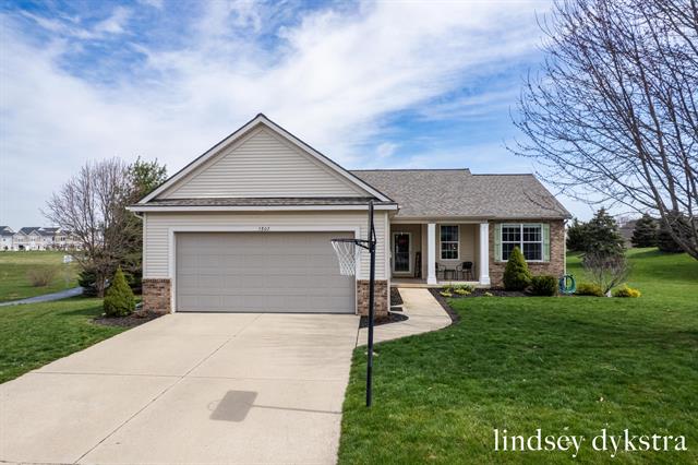 front view picture of 5802 Elm Avenue, Hudsonville, MI. 49426