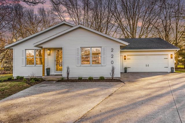 front view picture of 220 Coburn Street, Grand Haven, MI. 49417