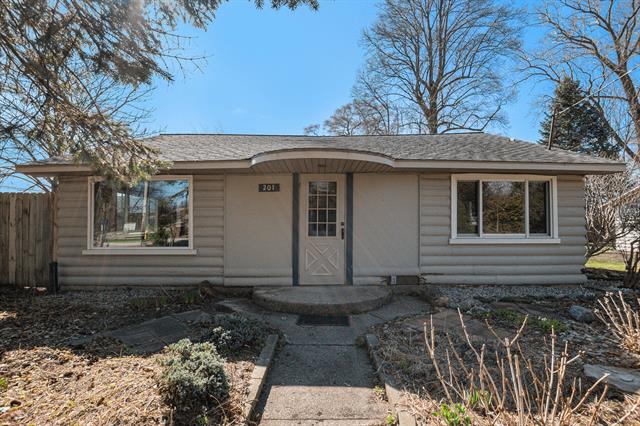 front view picture of 201 Rex Street, Spring Lake, MI. 49456