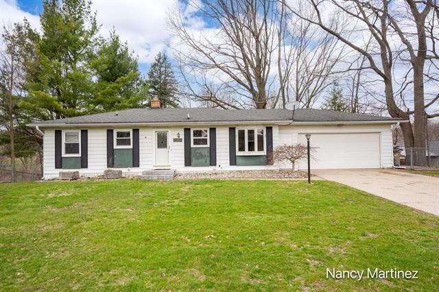 front view picture of 791 Easthill Drive Ne, Comstock Park, MI. 49321