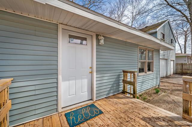 front view picture of 1585 Leeds Avenue, Benton Harbor, MI. 49022