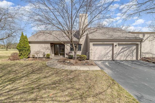 front view picture of 6327 Golf Lakes Court, Bay City, MI. 48706