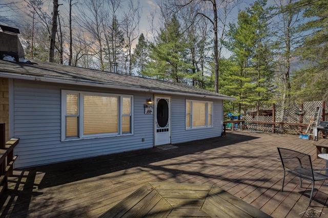 front view picture of 1441 Burma Trail, Beaverton, MI. 48612