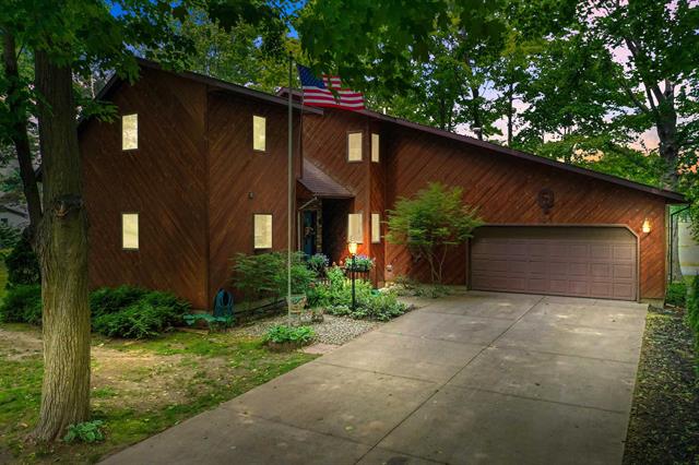 front view picture of 525 Grove Street, Lake City, MI. 49651