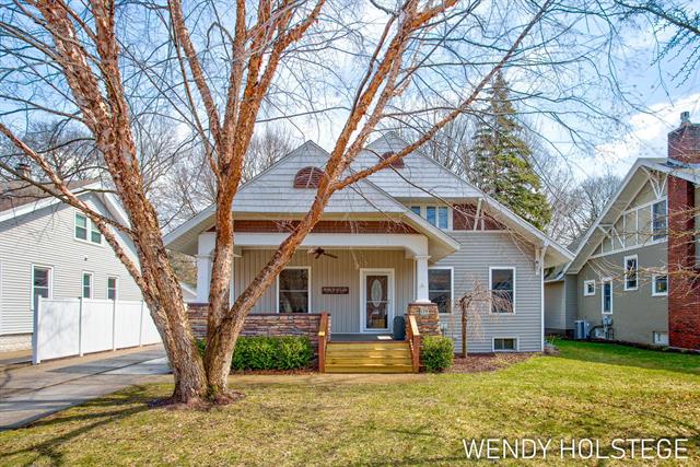 front view picture of 119 S Centennial Street, Zeeland, MI. 49464