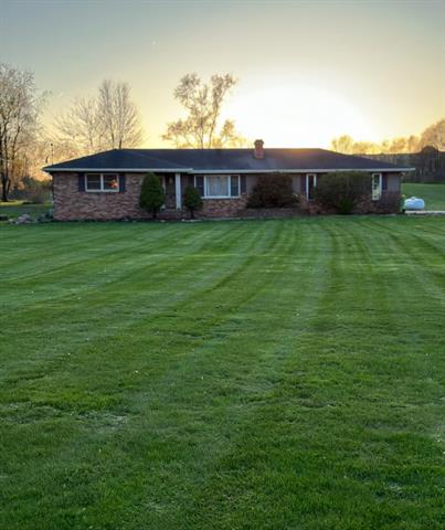 front view picture of 502 Dalton Road, Jackson, MI. 49201