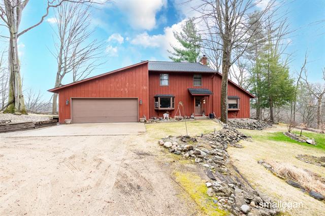 front view picture of 7859 S River Ridge Drive, Newaygo, MI. 49337