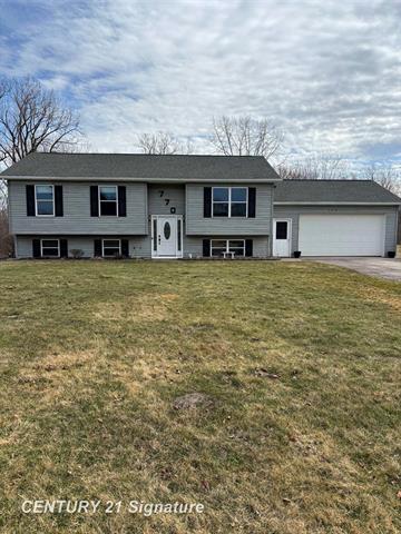 front view picture of 770 Pennell Road, Imlay City, MI. 48444