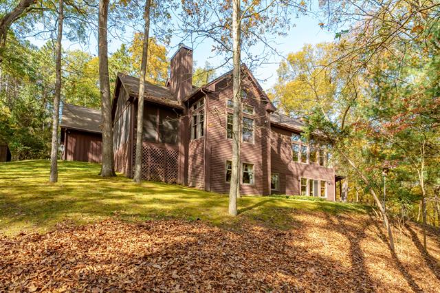 front view picture of 6738 N Sprinkle Road, Kalamazoo, MI. 49004