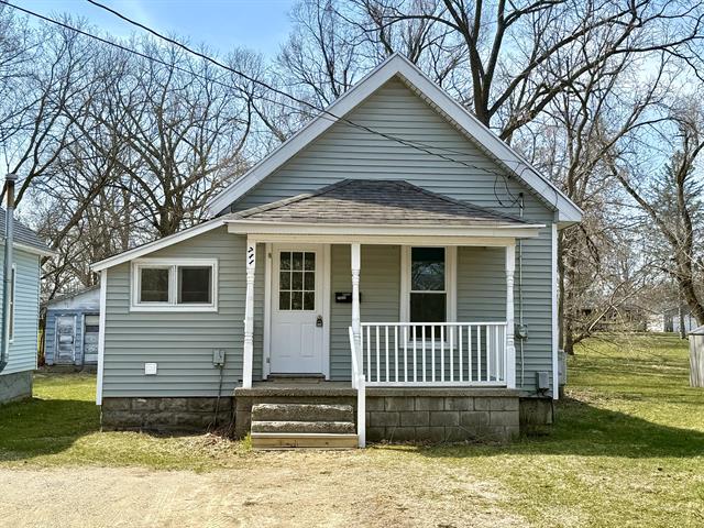 front view picture of 711 Williams Street, Belding, MI. 48809