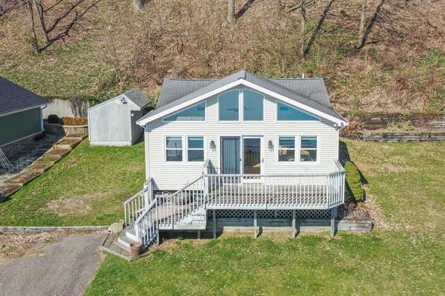 front view picture of 63243 Storeyhill Street, Vandalia, MI. 49095