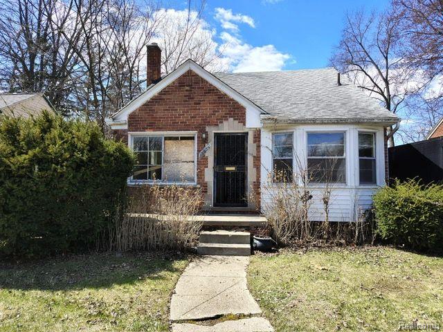 front view picture of 18525 Westmoreland Road, Detroit, MI. 48219