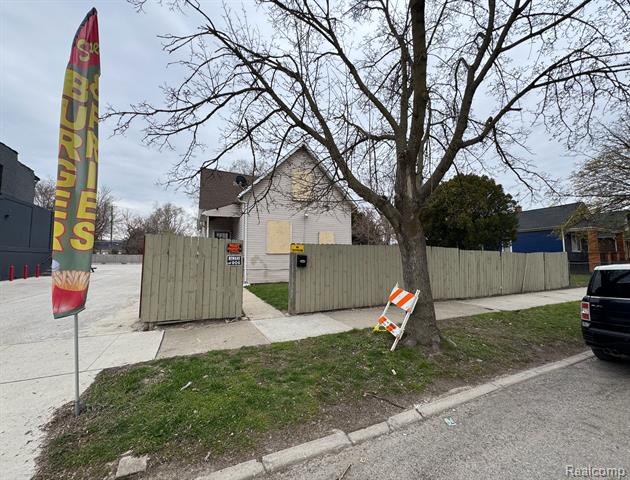 front view picture of 3607 Clippert Street, Detroit, MI. 48210