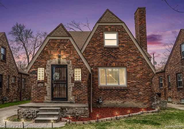 front view picture of 5253 W Harvard Road S, Detroit, MI. 48224