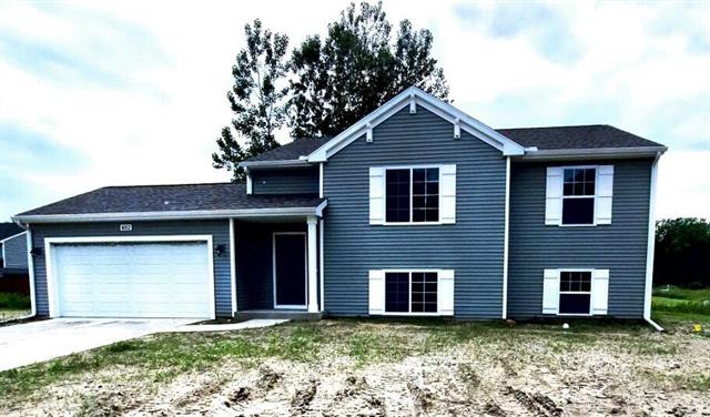 front view picture of 4052 Watertown Drive, Watervliet, MI. 49098