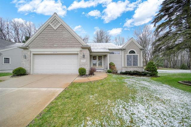 front view picture of 2315 Marshwood Drive, Jackson, MI. 49203