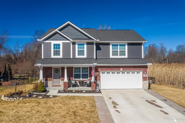 front view picture of 28480 Apple Blossom Drive, Flat Rock, MI. 48134