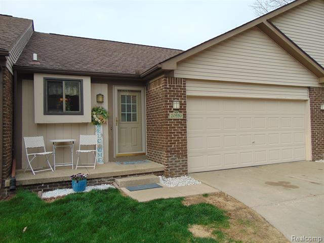 front view picture of 20559 Brandonwood Drive, Clinton Township, MI. 48038