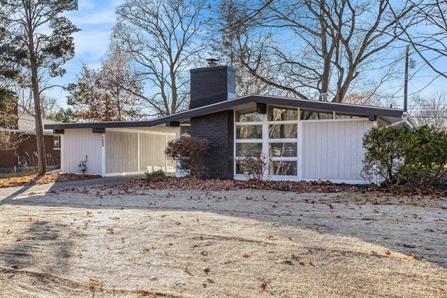 front view picture of 1540 Westfield Avenue, Ann Arbor, MI. 48103