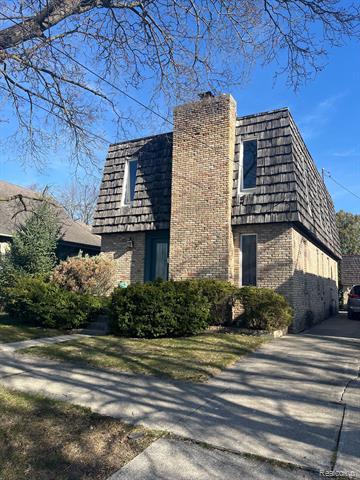 front view picture of 2123 5Th Street, Bay City, MI. 48708