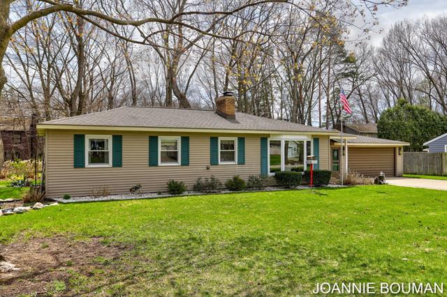 front view picture of 716 Pine Bay Avenue, Holland, MI. 49424
