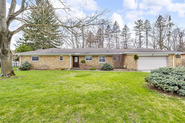 front view picture of 1040 Westfield Drive, Jackson, MI. 49203