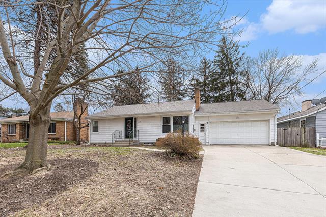 front view picture of 208 3 Mile Road Ne, Grand Rapids, MI. 49505