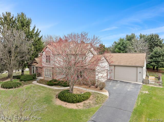 front view picture of 7915 Goldenrod Court, Brighton, MI. 48116