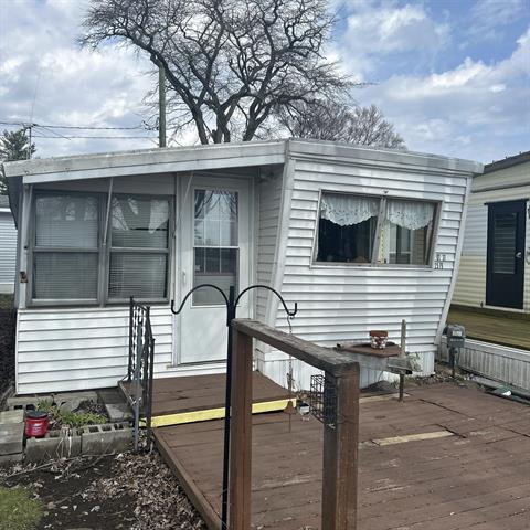 front view picture of 2579 Oakleigh Drive, Middleville, MI. 49333