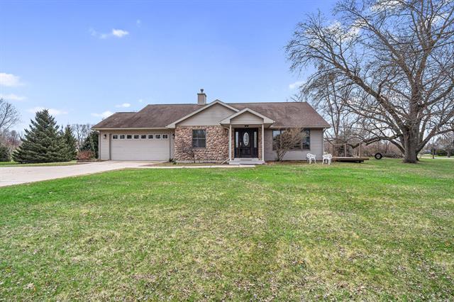 front view picture of 9363 E Michigan Avenue, Jackson, MI. 49201