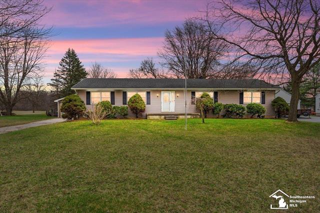 front view picture of 11706 Grafton Road, Carleton, MI. 48117