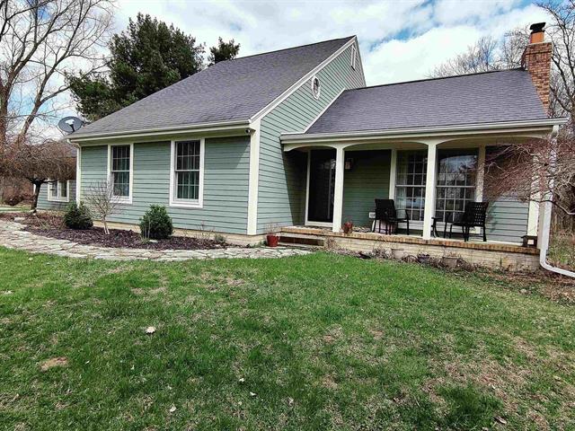 front view picture of 4231 Iffland Road, Blissfield, MI. 49228