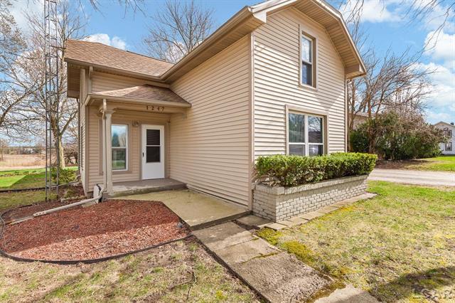 front view picture of 1247 Seneca Street, Adrian, MI. 49221