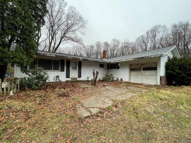 front view picture of 4639 17 Mile Road, Tekonsha, MI. 49092