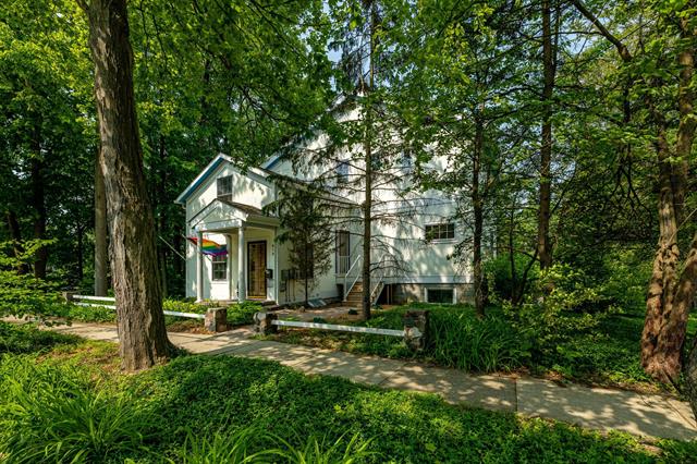 front view picture of 818 S 7Th Street, Ann Arbor, MI. 48103