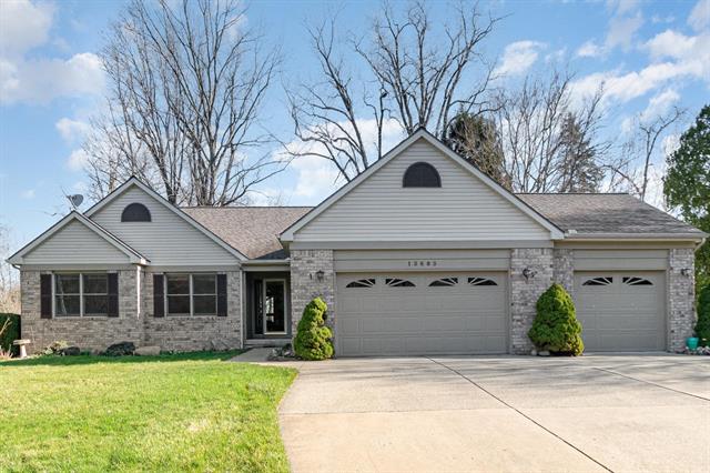 front view picture of 13683 Summer Lane, Grand Ledge, MI. 48837