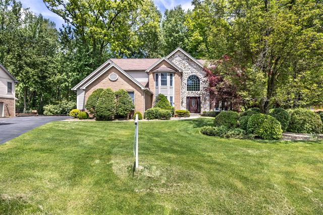 front view picture of 5521 Lohr Lake Drive, Ann Arbor, MI. 48108