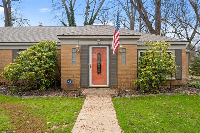 front view picture of 2816 Seamers Street, Kalamazoo, MI. 49048