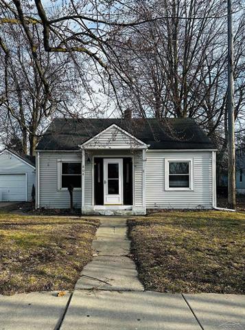 front view picture of 804 Woodside Avenue, Essexville, MI. 48732
