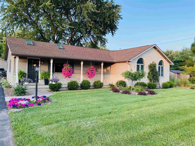 front view picture of 3329 S Huron, Bay City, MI. 48706
