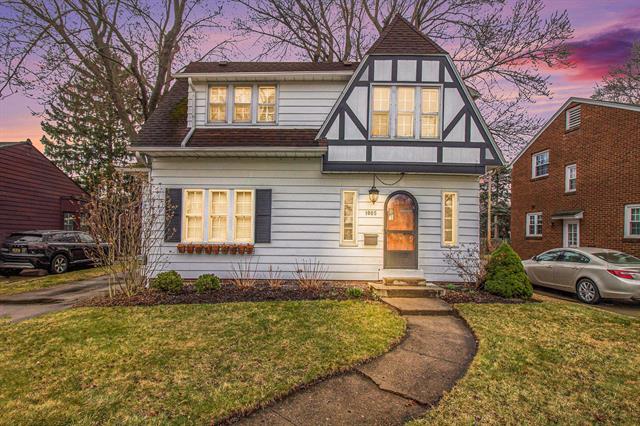 front view picture of 1005 Blanchard Avenue, Flint, MI. 48503