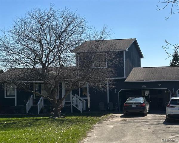 front view picture of 4061 Skinner Lake Road, Lapeer, MI. 48446