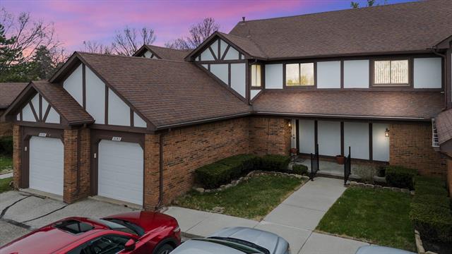 front view picture of 3353 Heritage Parkway, Dearborn, MI. 48124