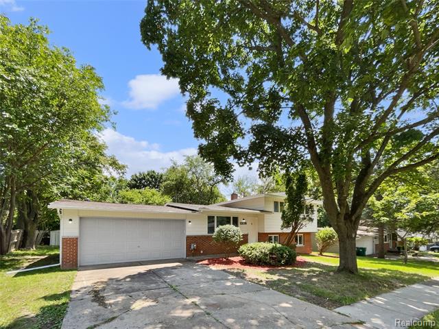 front view picture of 1326 Penarth St, Commerce Township, MI. 48382