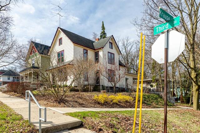 front view picture of 300 3Rd Street, Ann Arbor, MI. 48103