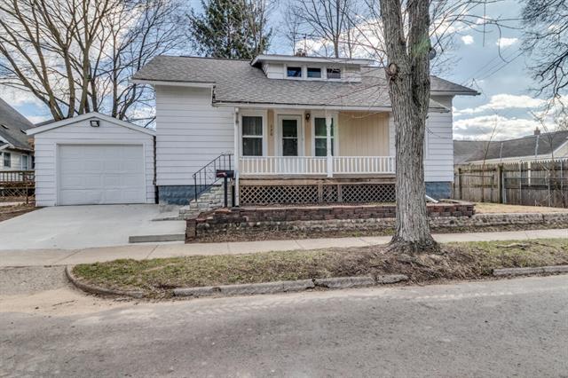 front view picture of 120 Radley Street, Battle Creek, MI. 49017
