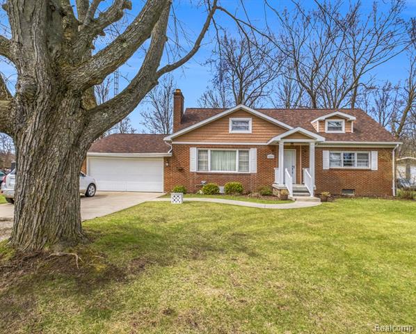 front view picture of 6203 Lake Forest Drive, Grand Blanc, MI. 48439