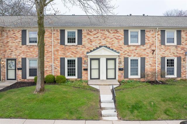 front view picture of 2460 Village Drive Se, Grand Rapids, MI. 49505